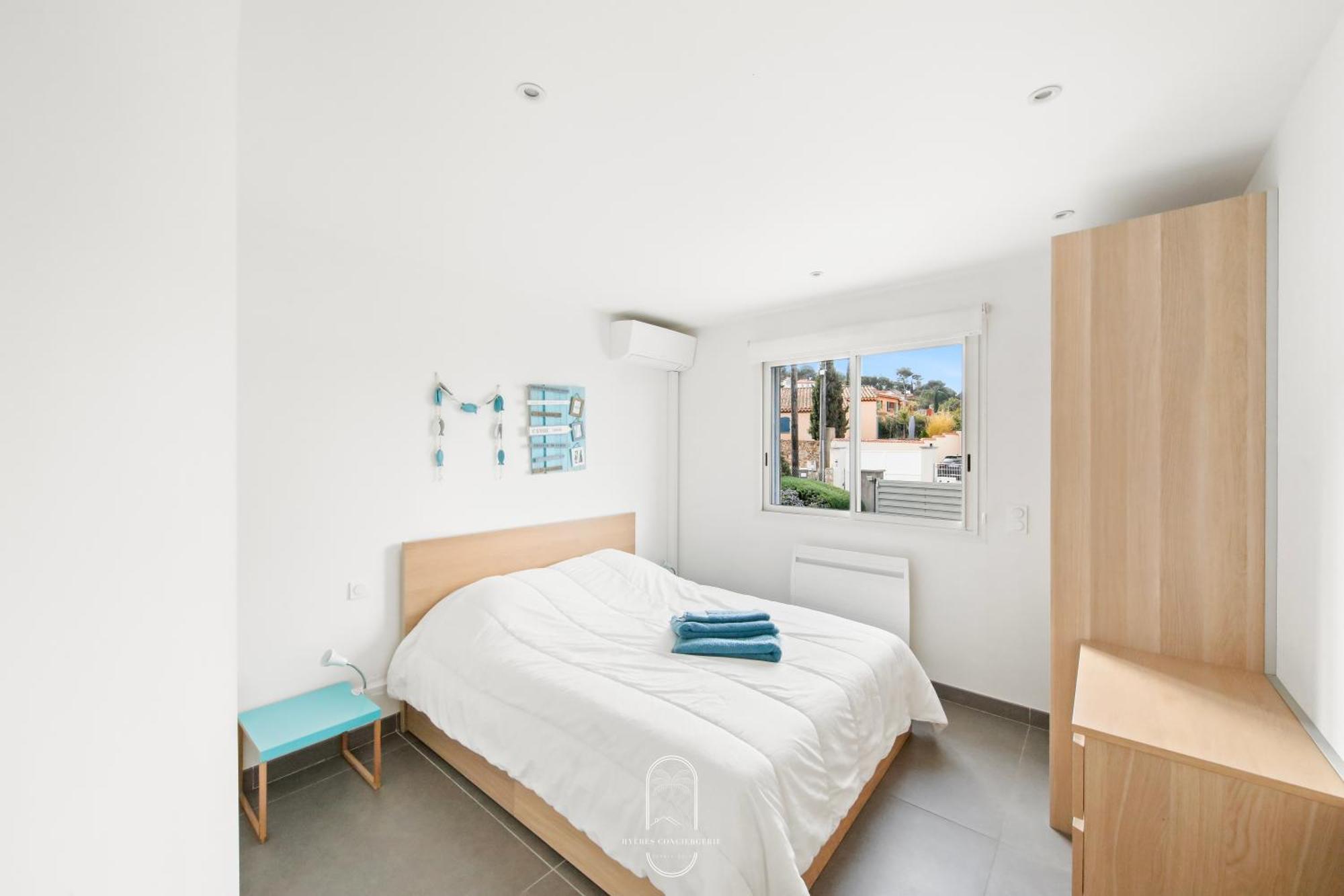 Villa Antoine Appartement Rdj Vue Mer Clim Wifi Parking Plage 50M La Garonne Le Pradet Exterior photo